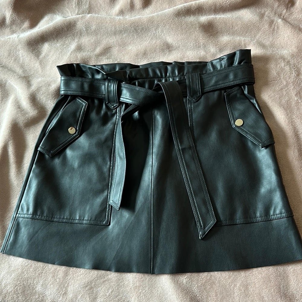 Zara Mini Faux Leather Skirt - Large